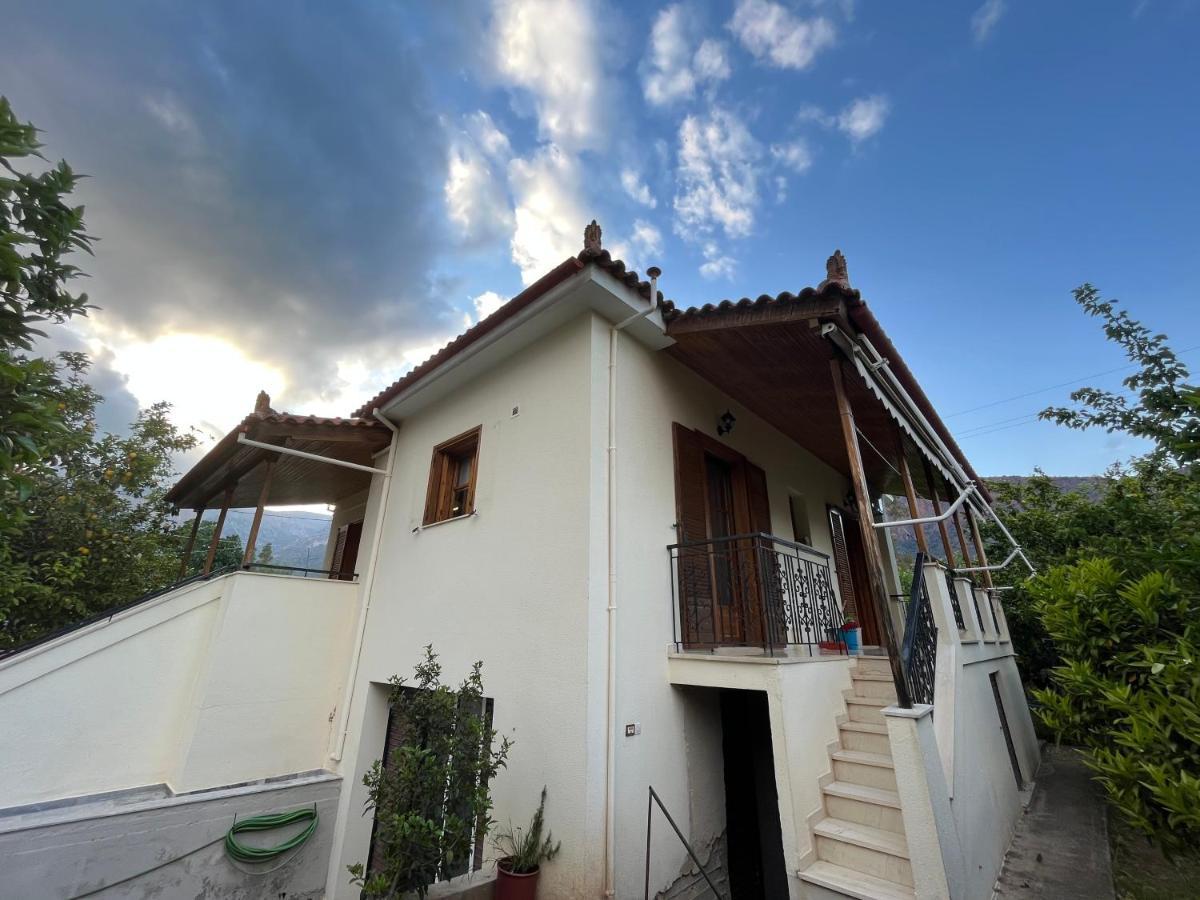 Lemon Tree House Villa Leonídion Екстериор снимка