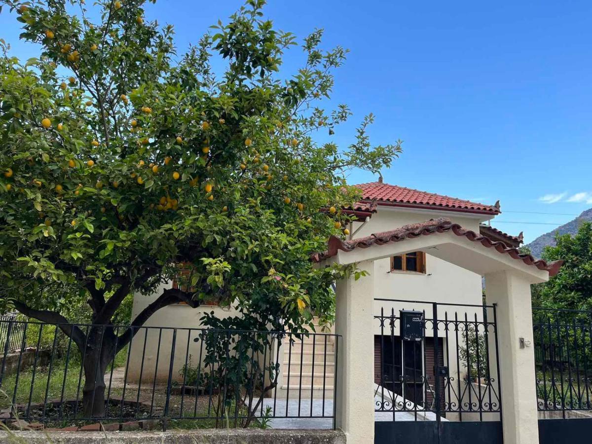 Lemon Tree House Villa Leonídion Екстериор снимка